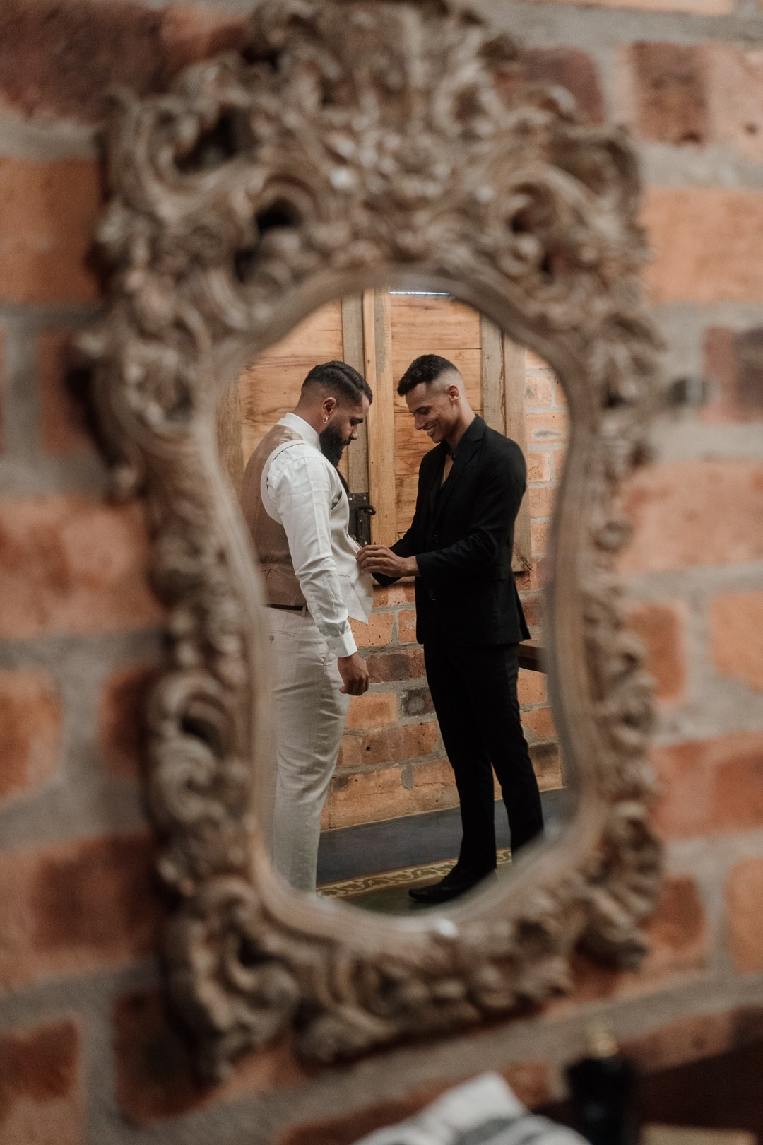 Casamento romântico de Inga e Jack no Olaria Eventos em Betim MG registrado pela Edu e Josi Fotografia com emoção e autenticidade.