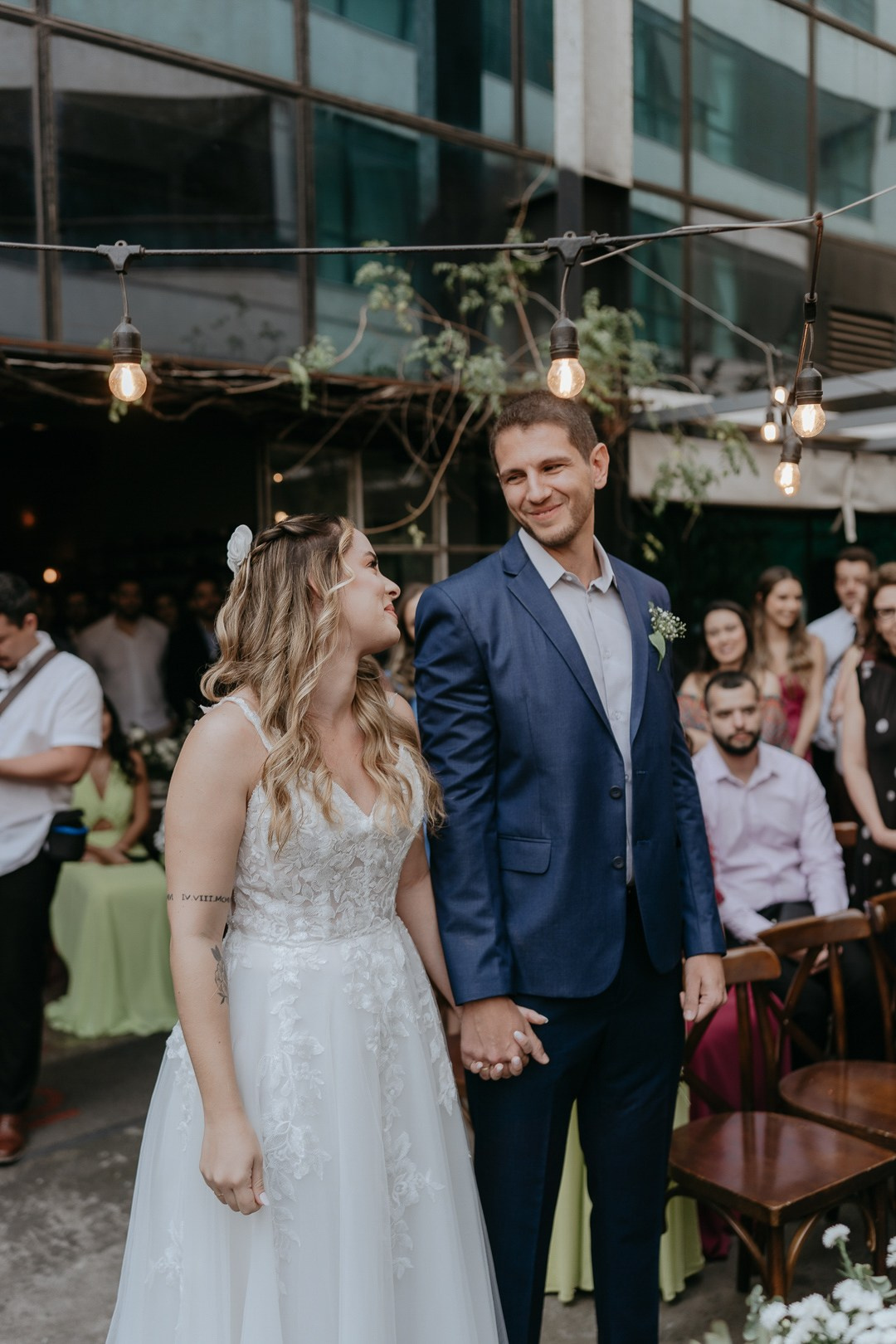 Julia e Leo viveram um casamento documental cheio de conexão no Mocca Coffee & Meals, no Vila da Serra. A Edu e Josi Fotografia eternizou tudo com autenticidade e emoção verdadeira.