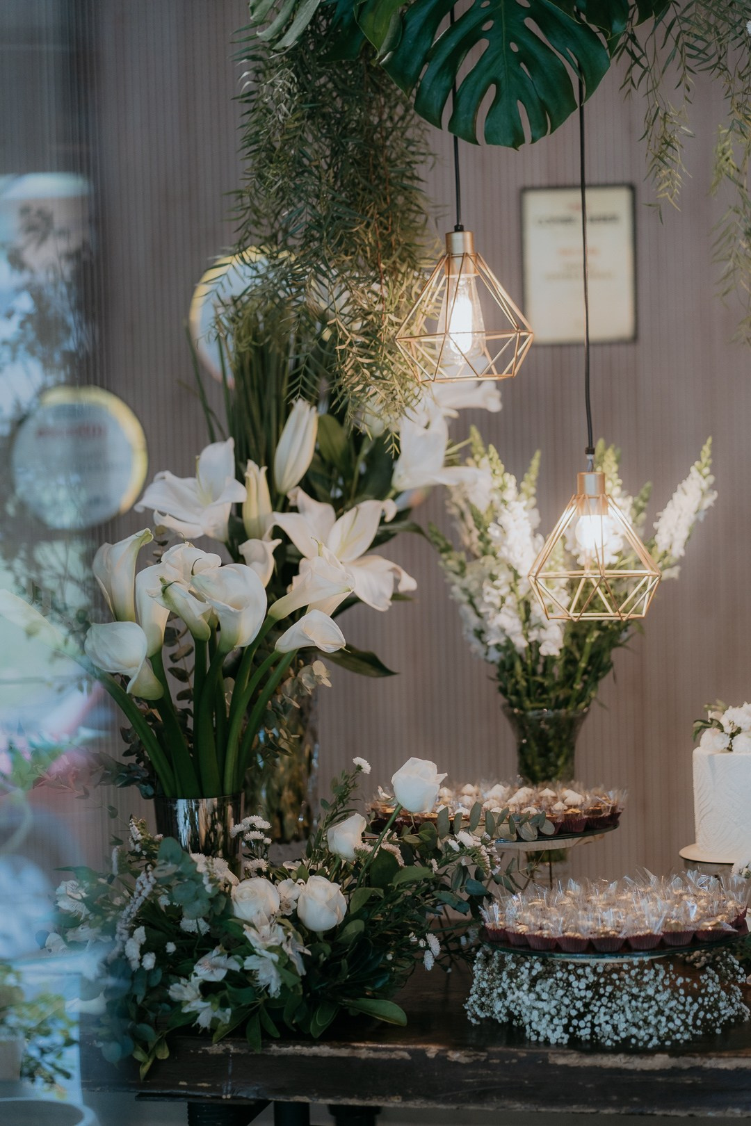 Julia e Leo celebraram um casamento leve e emocionante no Mocca Coffee & Meals, em Nova Lima MG. A Edu e Josi Fotografia contou essa história com naturalidade e sensibilidade documental.