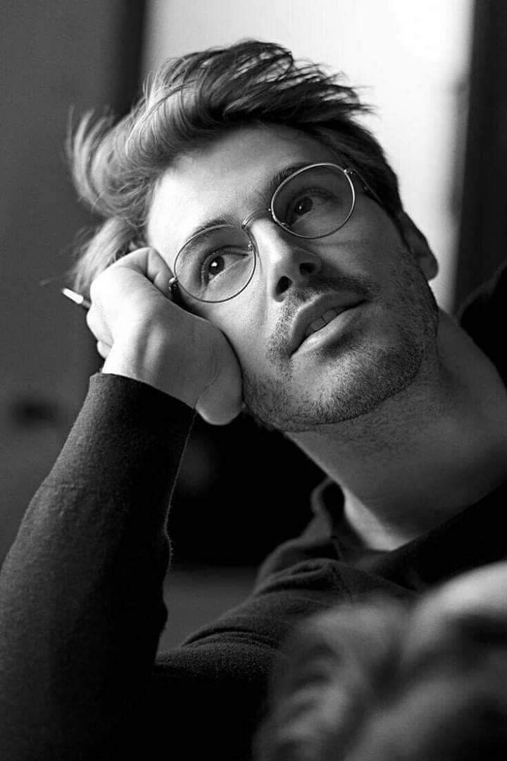Inspiration for men. Photographer in Seoul Dobrokvashina Natalya