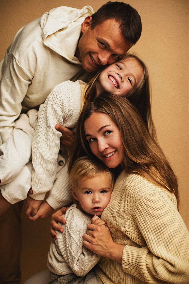 Family photoshoot — ideas. Photographer in Seoul Dobrokvashina Natalya
