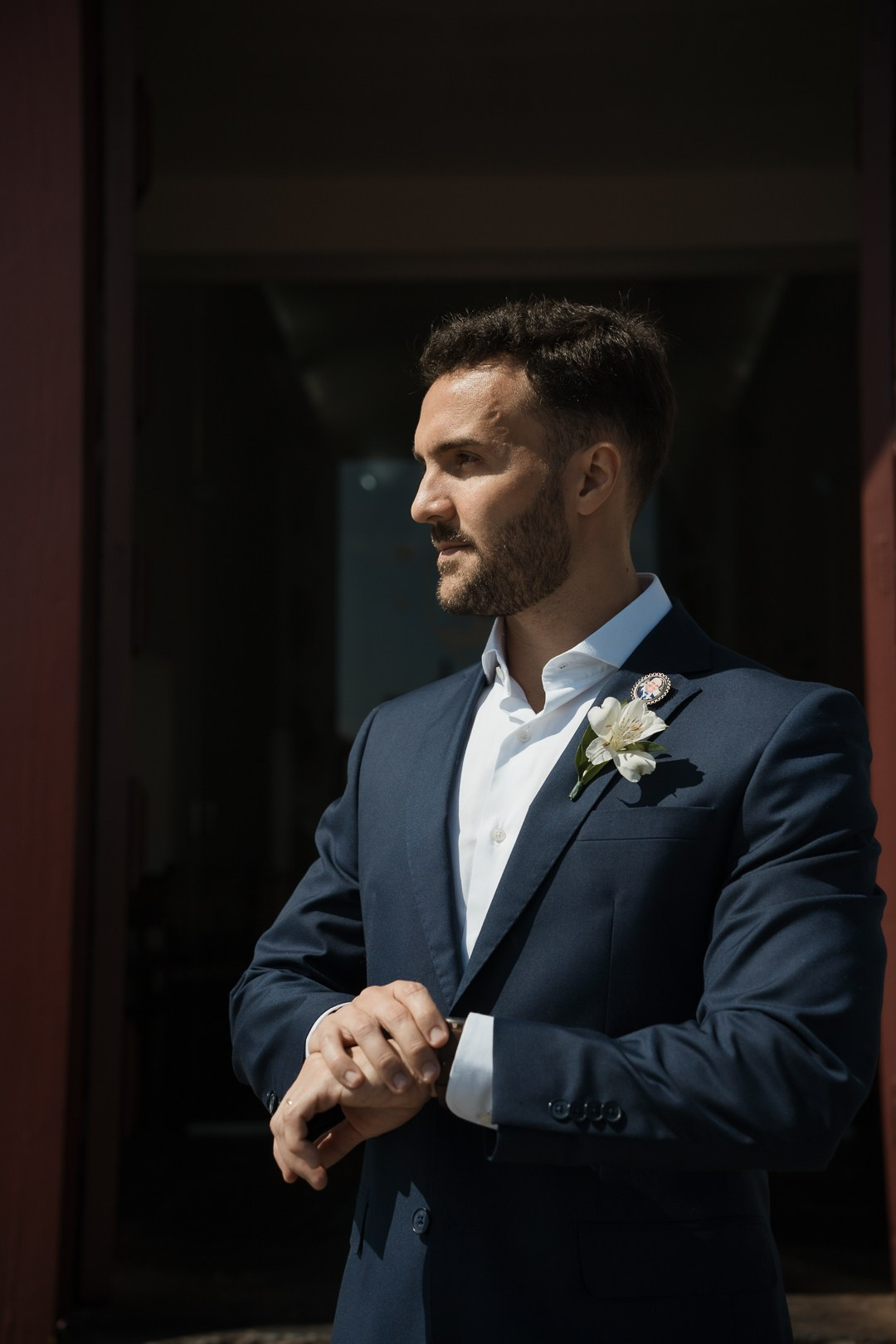 Fotografia documental de Julianne e Helder no Santuário de Nossa Senhora da Piedade realizada pela Edu e Josi Fotografia. Emoções reais e memórias inesquecíveis do casamento.