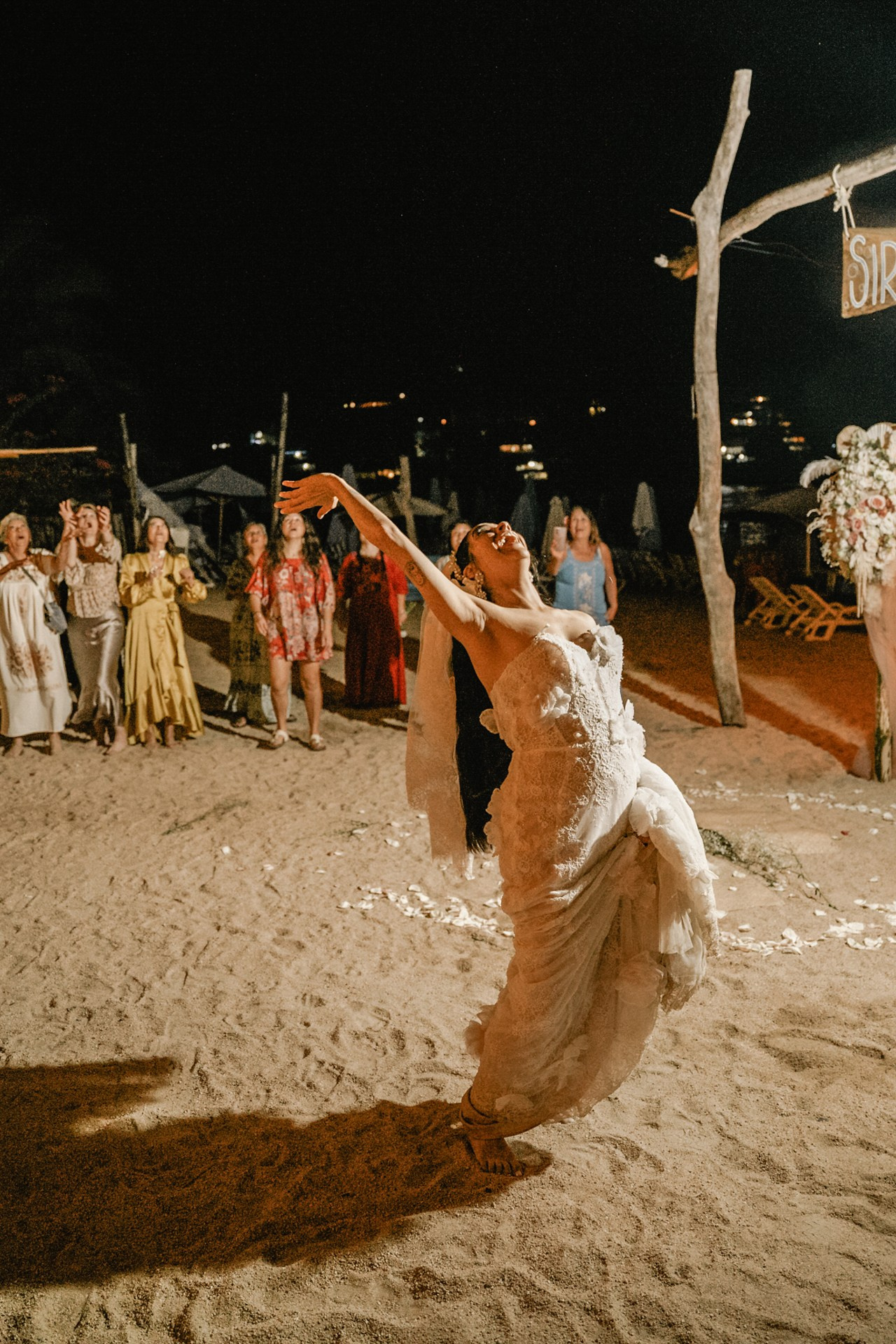 Mar + Issac. Elopement & Lifestyle Wedding Documentary Photographer