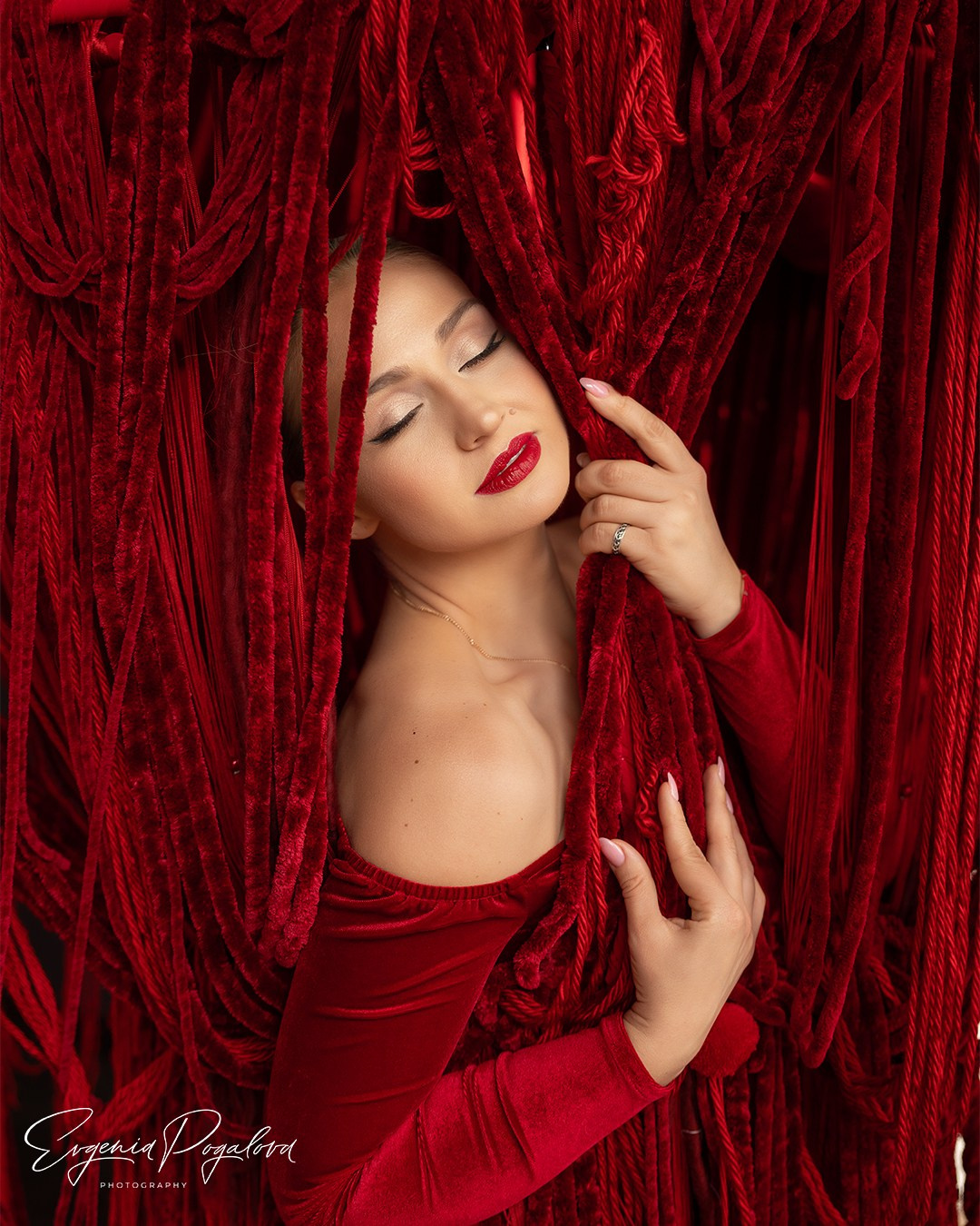 PORTRAITS. EVGENIA POGALOVA PHOTOGRAPHER