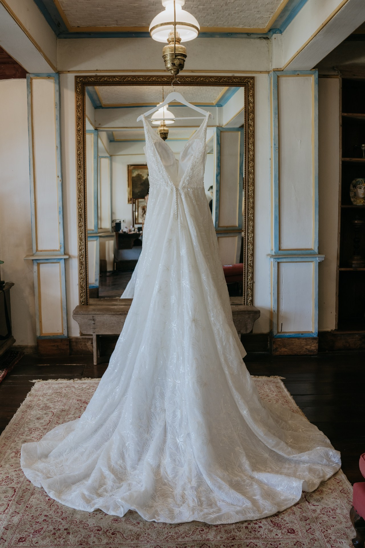 Fotografia de casamento em Ouro Preto no Vila Relicário com Andressa e Henrique registrada pela Edu e Josi Fotografia com olhar documental e elegante.