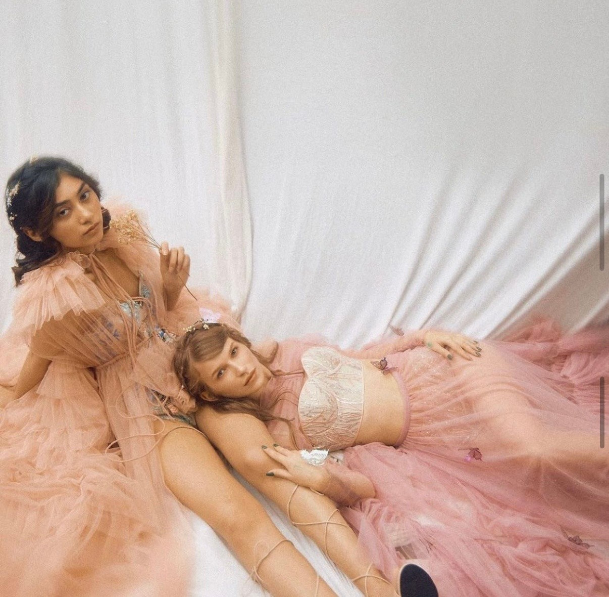 Qura Creative: Personalized, Corporate & Fashion Show Styling, Kits & Agency Collaborations. Qura Creative — A Multidisciplinary Creative House for Styling, Fashion Direction, Photography & Visual Storytelling