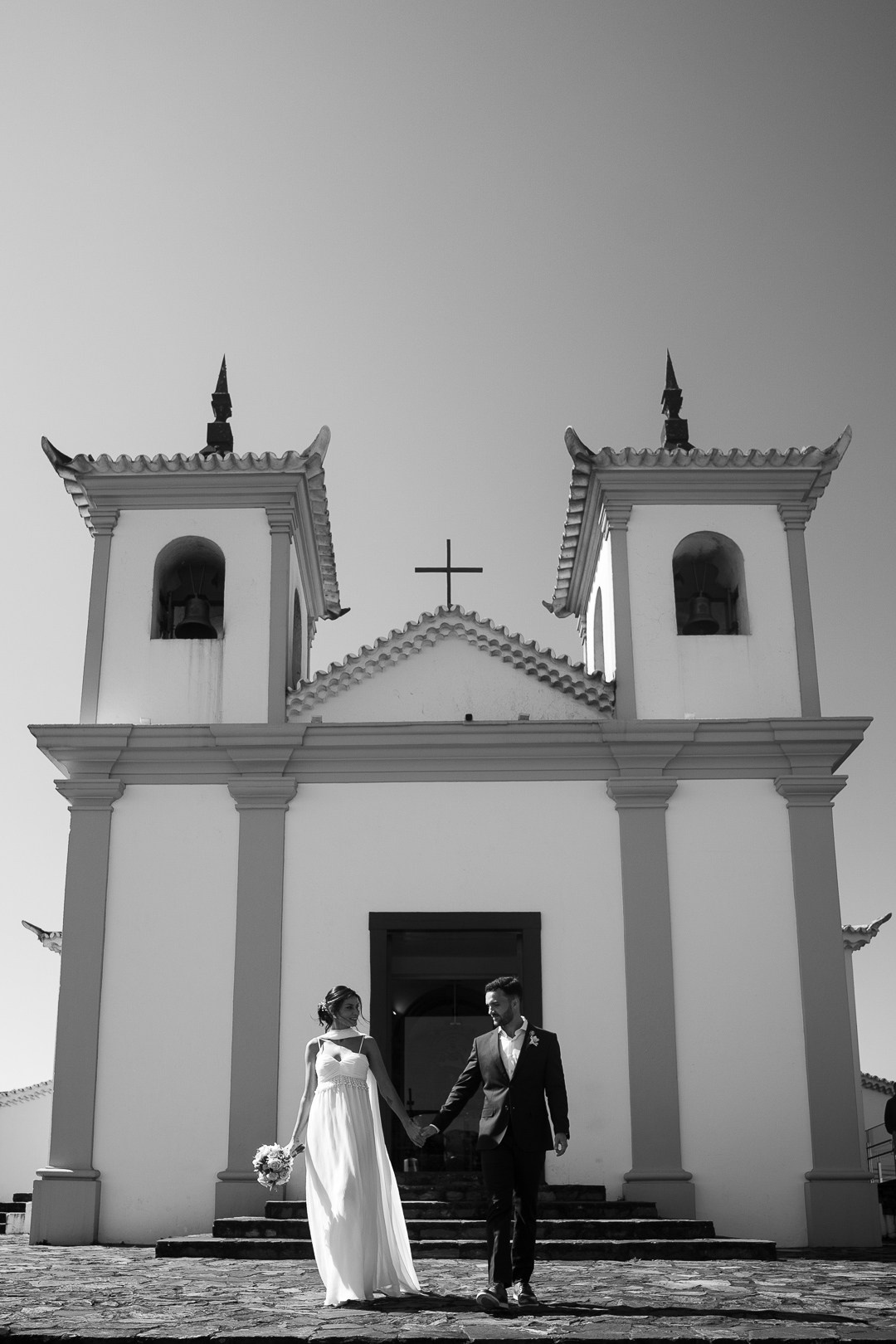 Casamento de Julianne e Helder no Santuário de Nossa Senhora da Piedade em Minas Gerais registrado pela Edu e Josi Fotografia com imagens naturais e emocionantes.