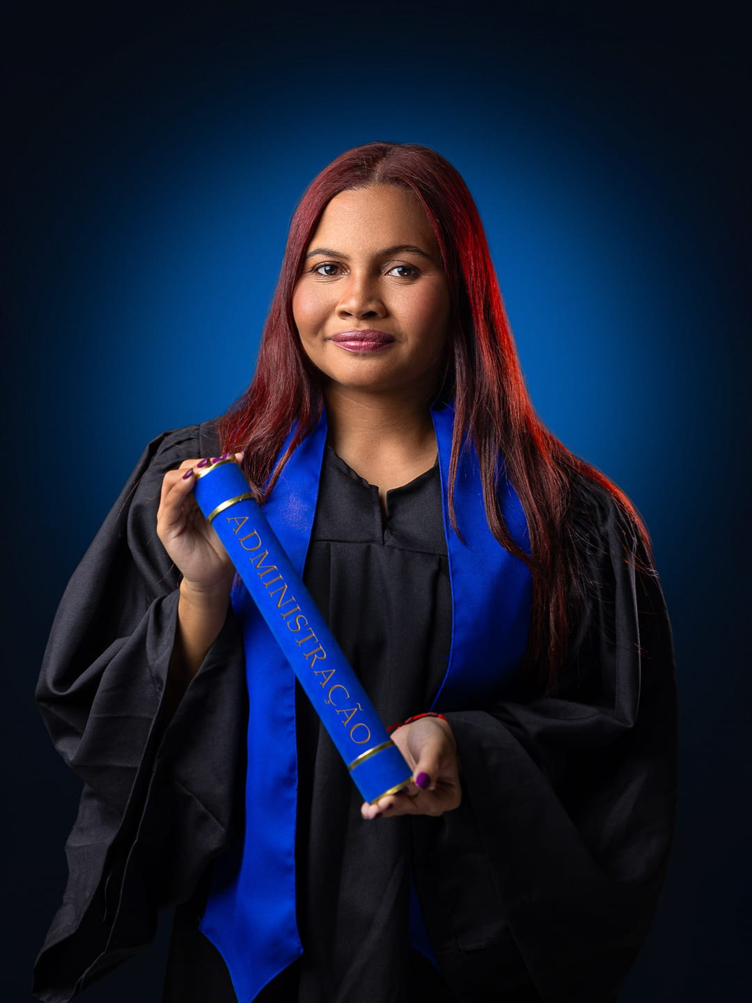 Retrato de formatura em São Paulo para celebrar anos de dedicação e uma grande conquista. Fotografia profissional para registrar sua história, seu orgulho e o início de uma nova fase.