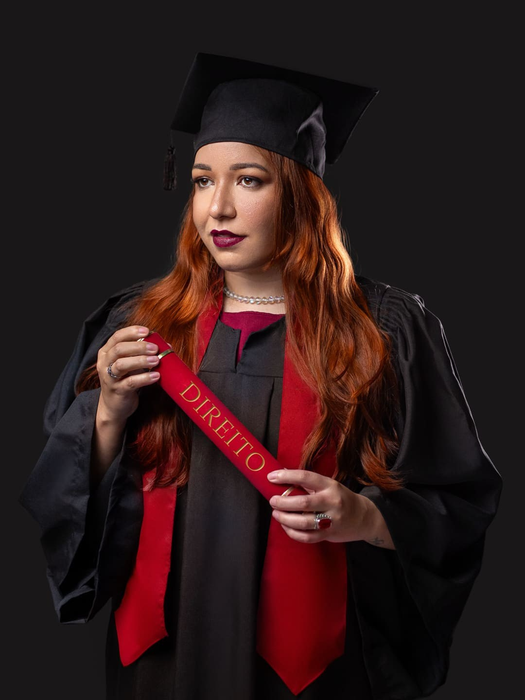 Fotografia de formatura em São Paulo para celebrar uma conquista. Ensaio de formatura com retratos profissionais para registrar essa nova etapa com emoção, personalidade e orgulho.