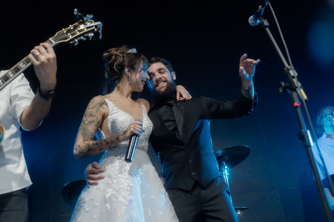Casamento no Liac Pampulha em Belo Horizonte | Cecília e João em imagens espontâneas, sofisticadas e atemporais feitas de maneira documental.