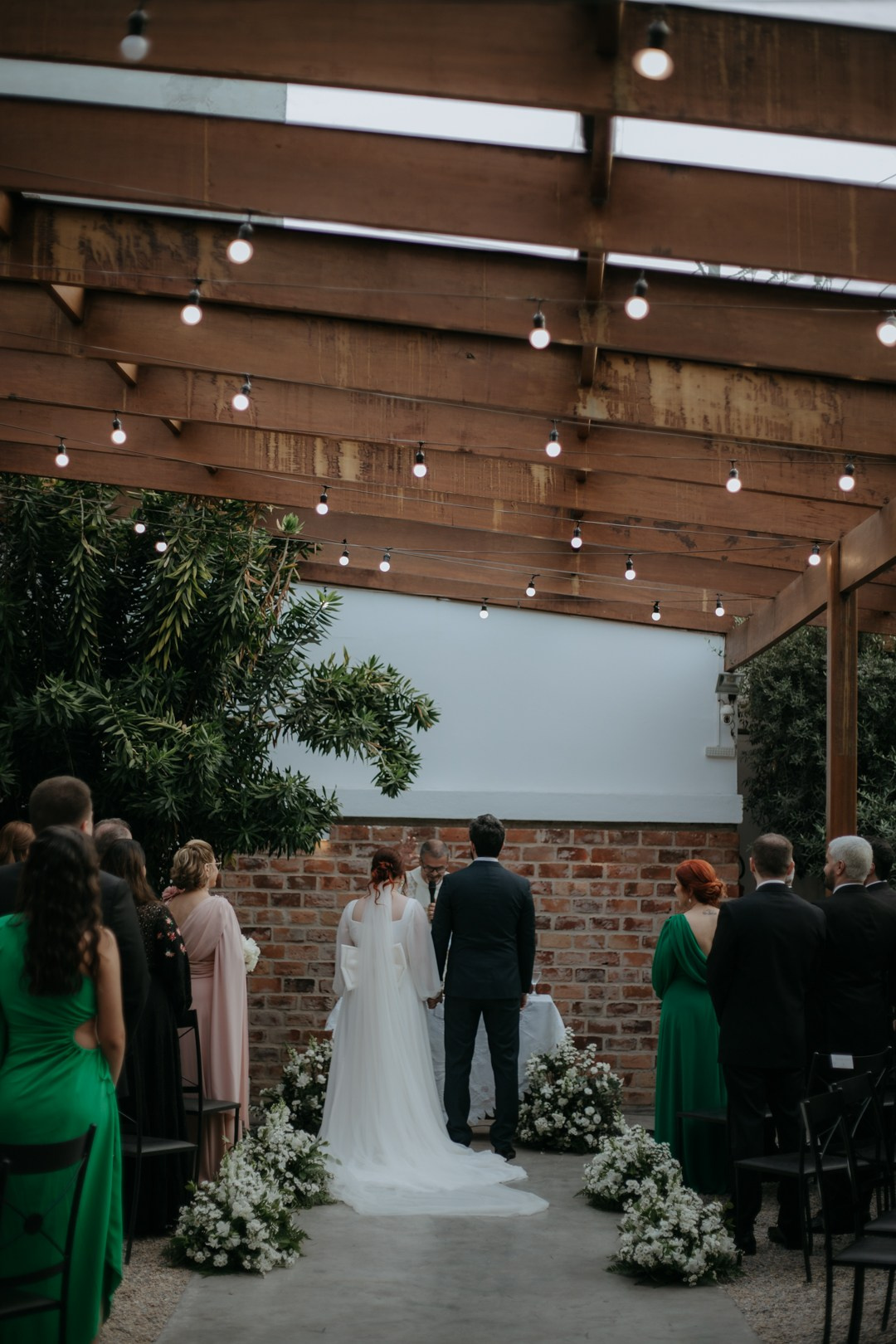 Casamento documental de Ayla e Adriano no Lá Tertúlia em Belo Horizonte MG com cerimônia emocionante e convidados especiais. A Edu e Josi Fotografia registrou cada detalhe com sensibilidade e verdade.