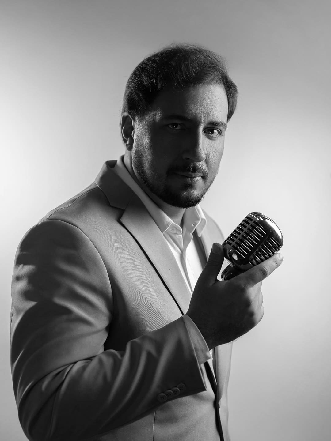 Retrato corporativo profissional em São Paulo pensado para destacar sua experiência, confiança e autoridade. Uma boa fotografia profissional pode transformar a forma como sua marca é percebida.