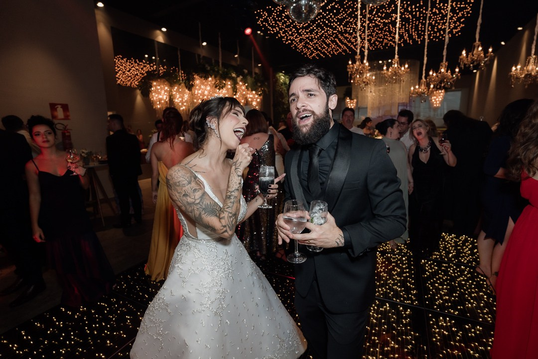 Cecília e João no Liac Pampulha BH em um casamento elegante e documental, registrado com imagens naturais, conexão real e emoções sinceras ao longo do dia.