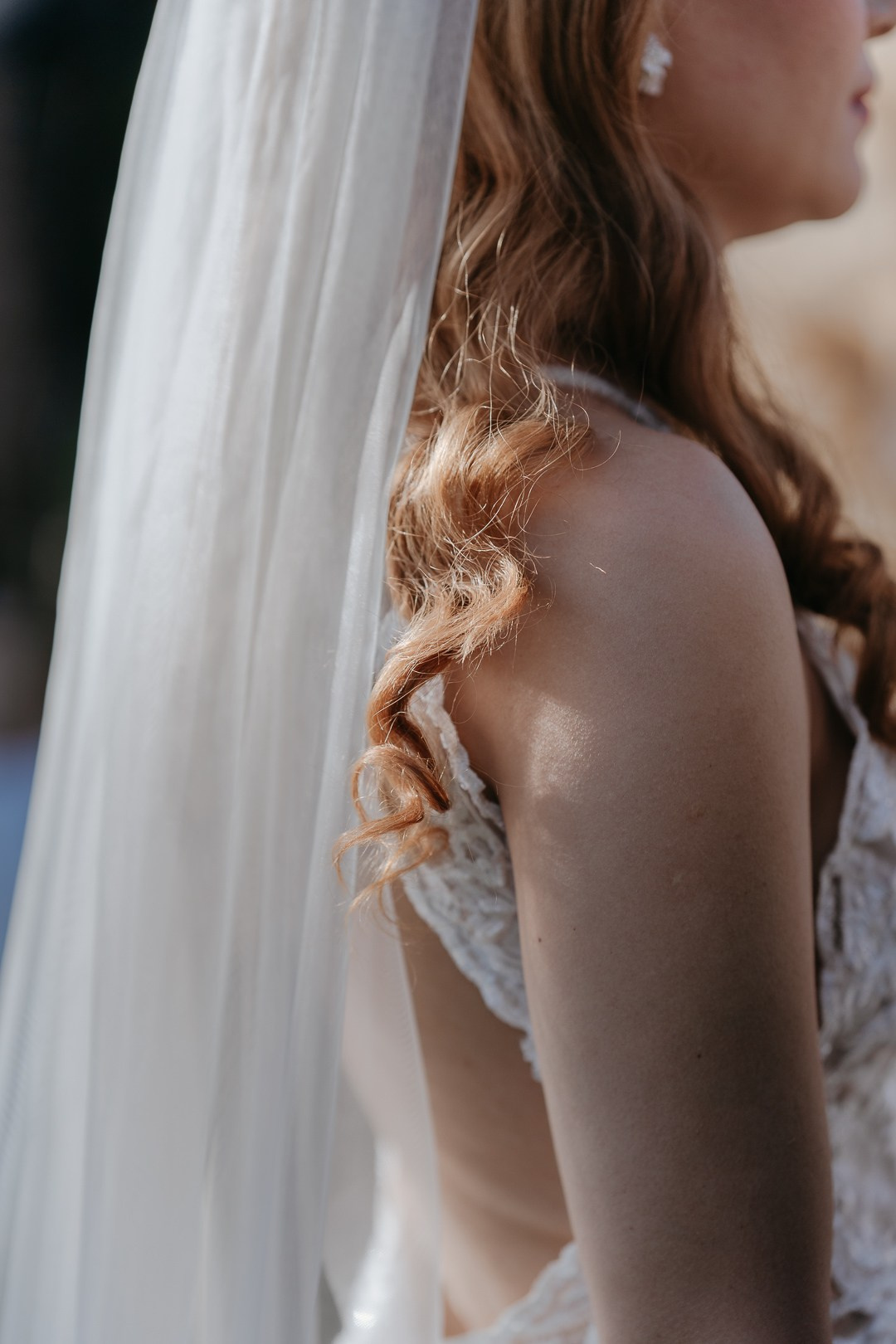 Casamento boho e folk de Vivian e Paulo no Espaço Bodocó em Betim com cerimônia emocionante, natureza e festa intensa. A Edu e Josi Fotografia eternizou tudo com sensibilidade e autenticidade.