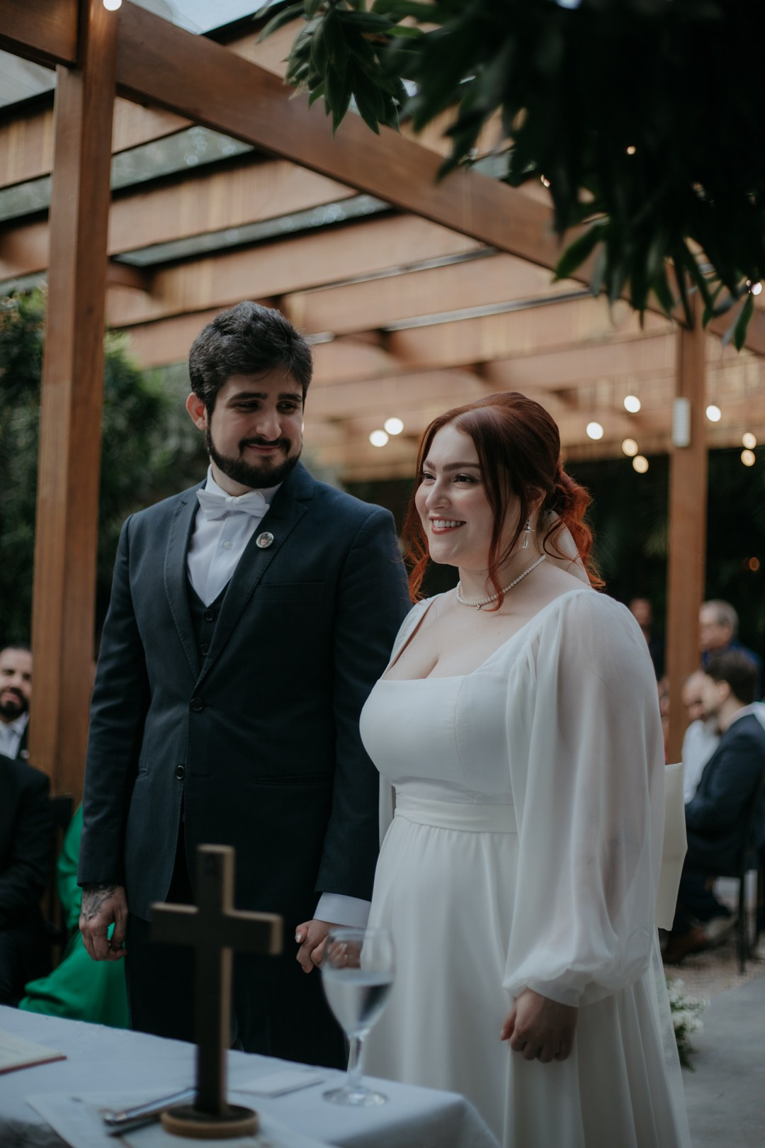 Casamento intimista de Ayla e Adriano no Lá Tertúlia em Belo Horizonte MG com cerimônia emocionante e muita conexão. A Edu e Josi Fotografia registrou cada detalhe com um olhar documental e natural.