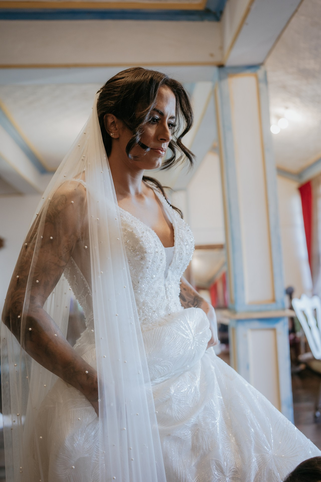Casamento elegante de Andressa e Henrique no Vila Relicário em Ouro Preto registrado pela Edu e Josi Fotografia com estilo documental.