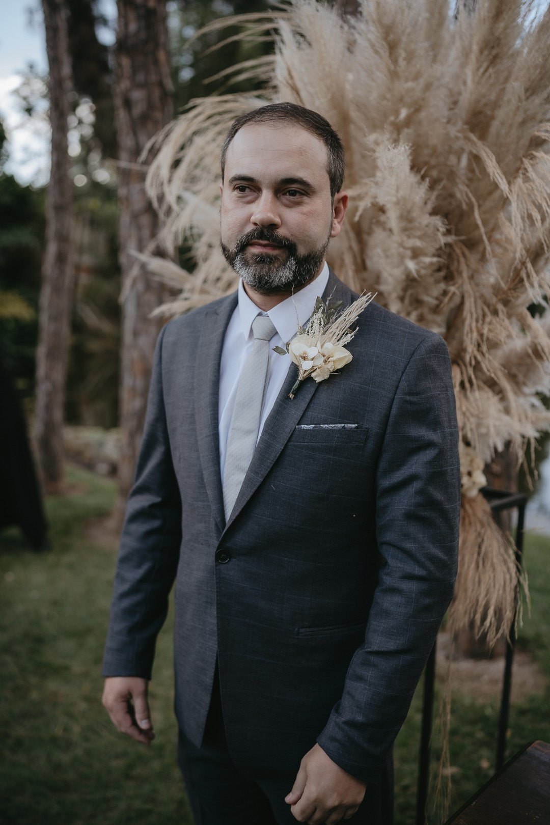 Vivian e Paulo celebraram o amor no Espaço Bodocó, em Betim, em um casamento boho folk leve e emocionante. A Edu e Josi Fotografia fotografou cada instante com sensibilidade documental e olhar humano.