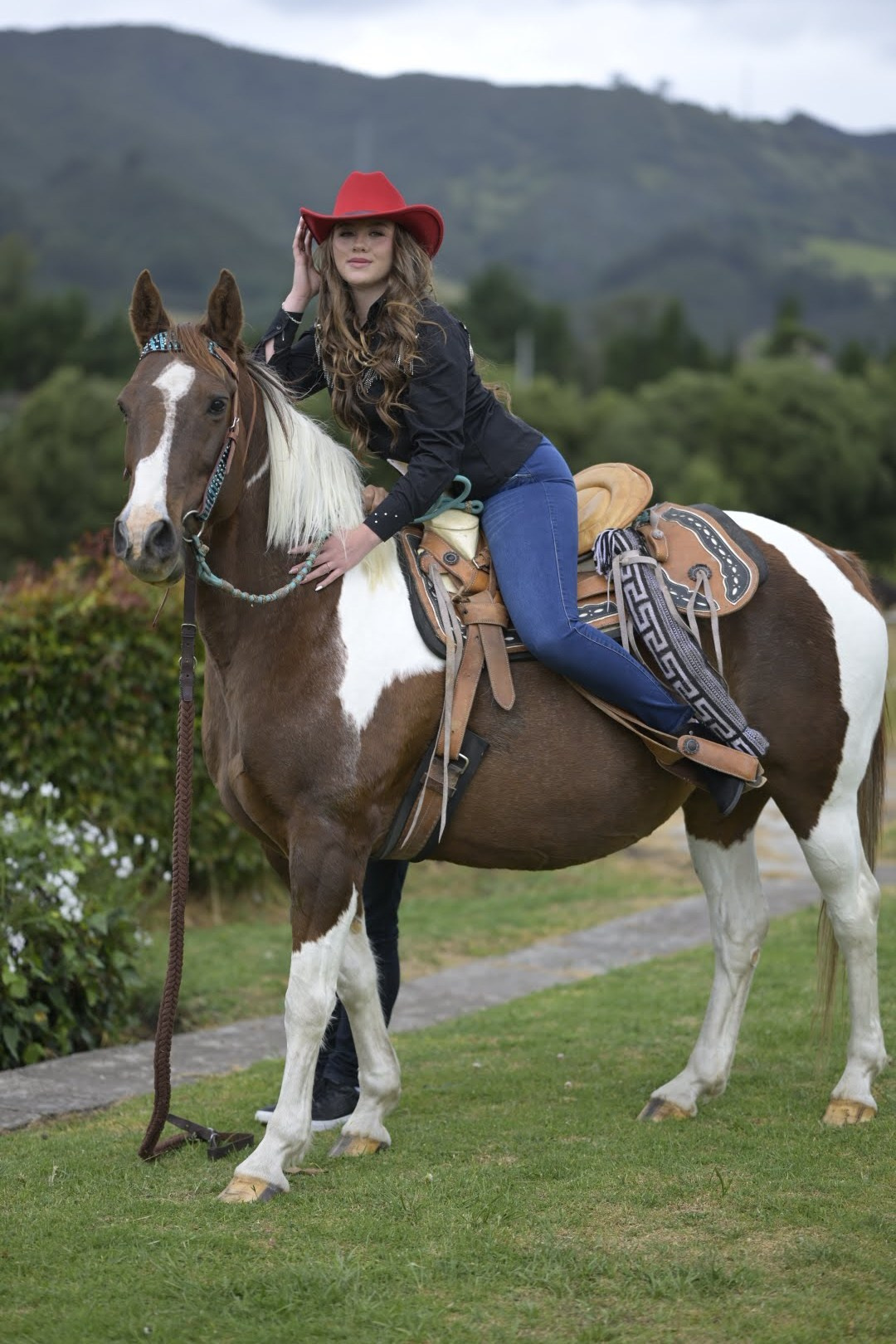 Fotos con caballos para Quiceaños. Wedding Photography & Videography by ZZ Hendrick | Capturing Your Love Story in Colombia & USA