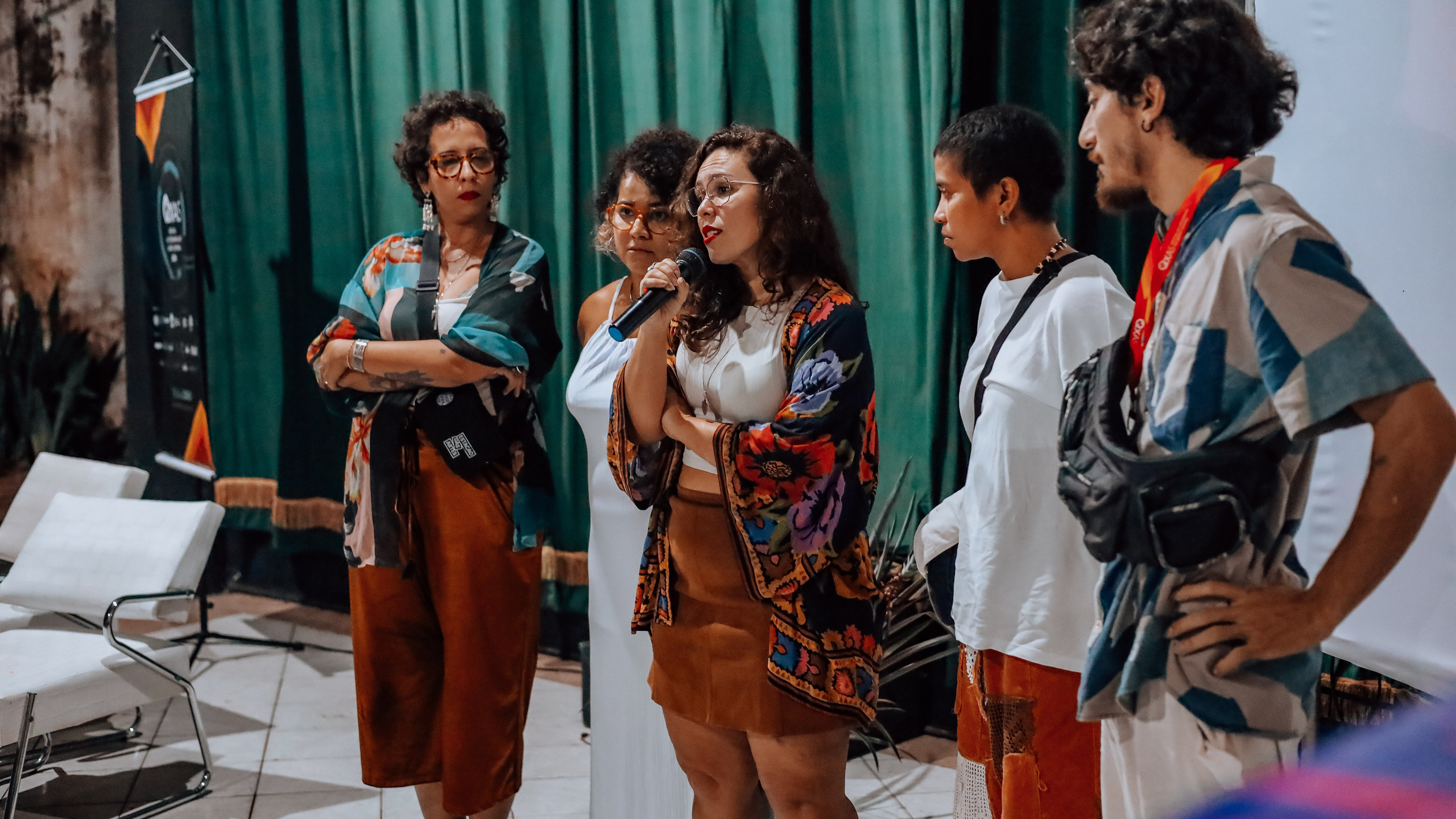 Biography. Curator Maíra C. Gamarra