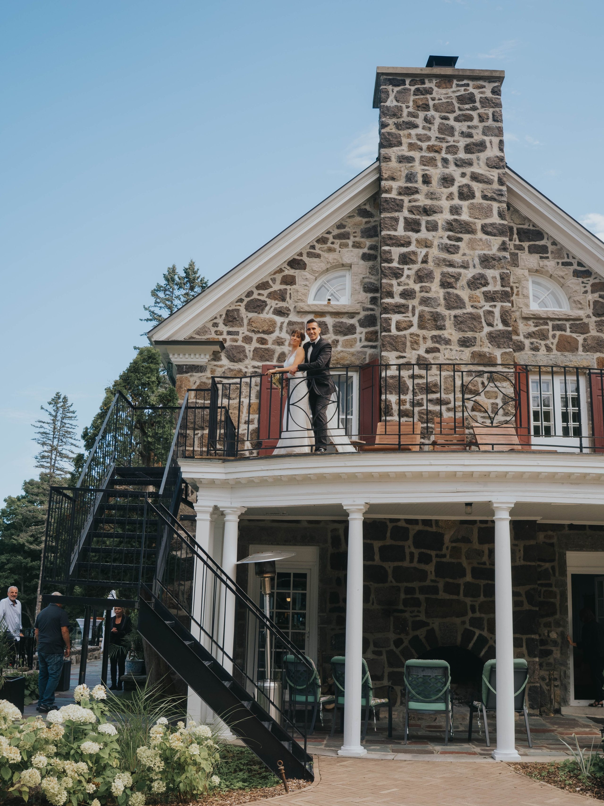 The most romantic rustic wedding venues in and around Montreal. Wedding and Family Photography Montreal Muriel Oe Photo