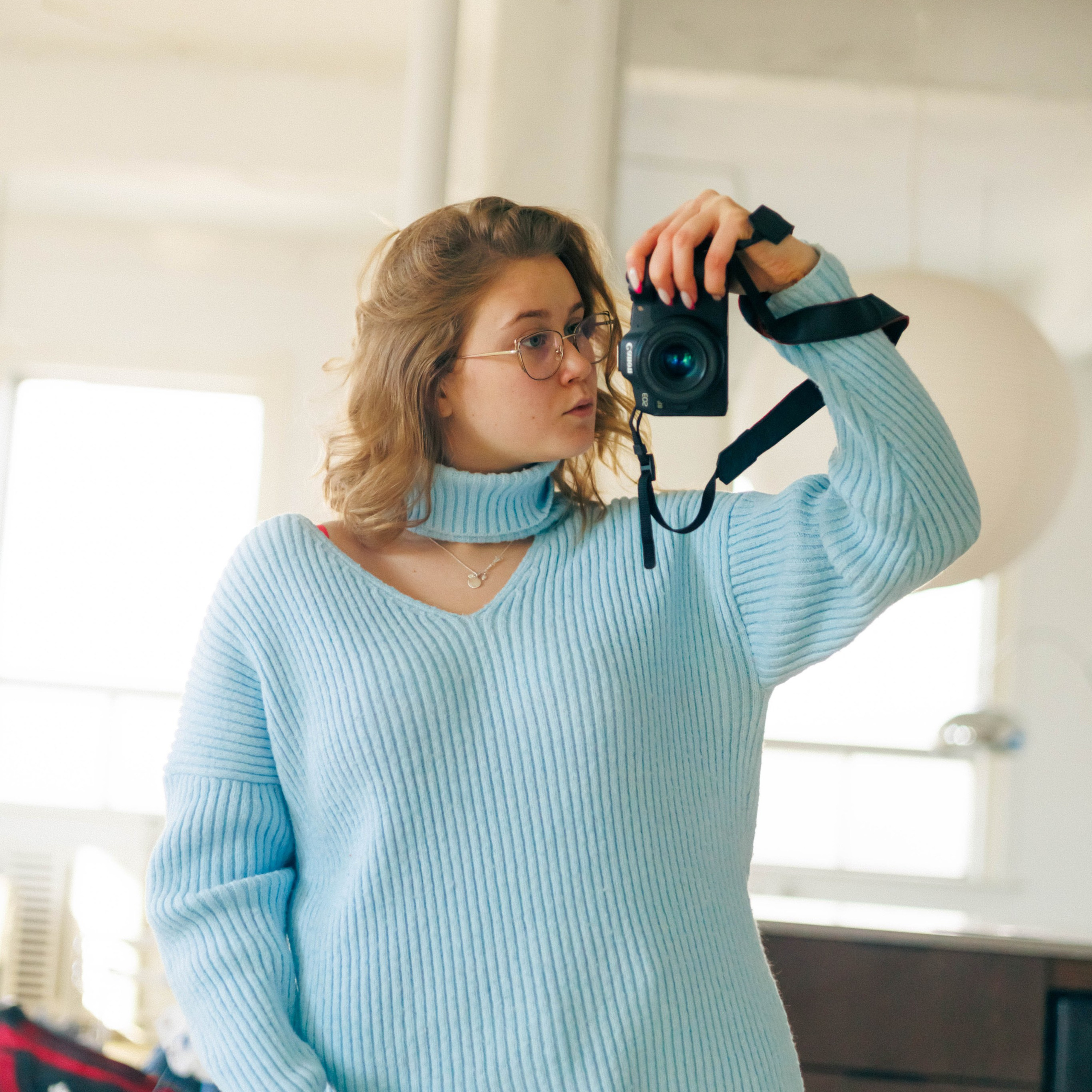 Photographer Ottawa, Love story, maternity, family photoshoot, unique family photography, book photo sesession, book pregnancy photo, photographer.