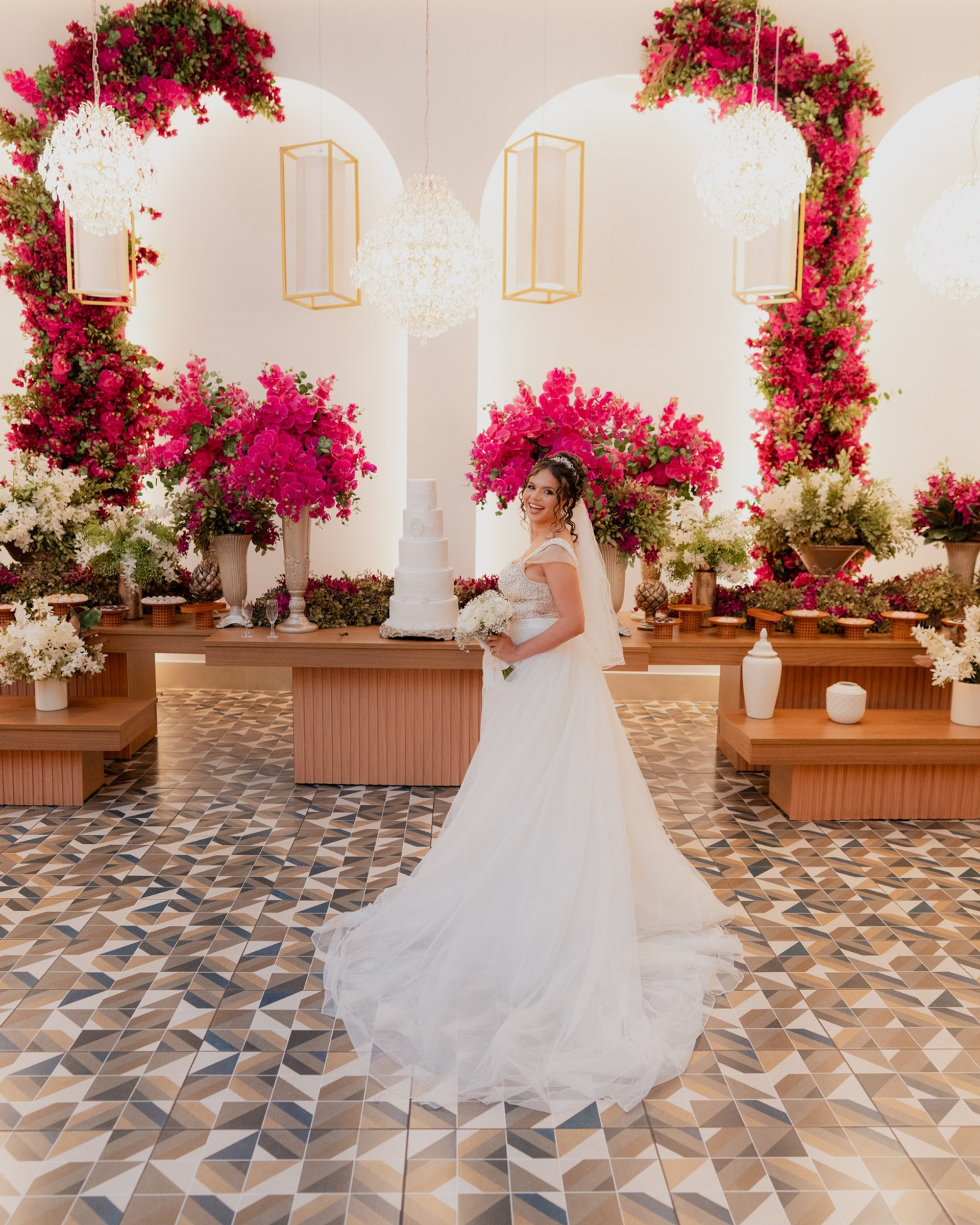 Karoll & Adrien | Lindo Casamento na&nbsp;Casa Helenya - Buffet Evento Perfeito