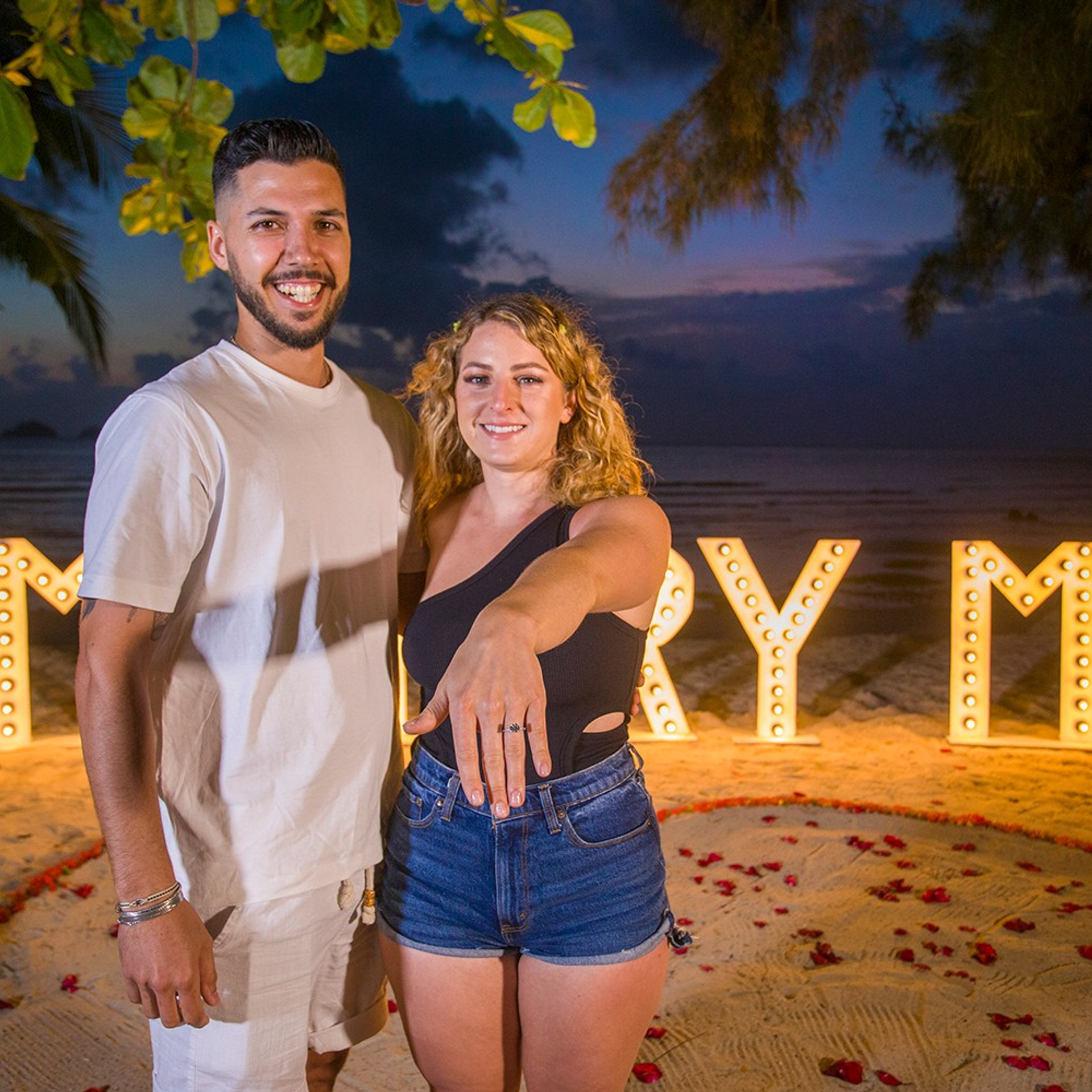 Photo. Romantic proposal on Koh Samui, Thailand