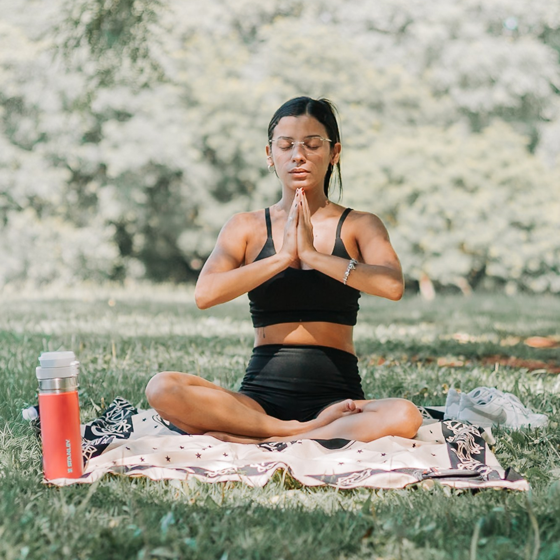 Yoga no Parque da Juventude — São Paulo /SP. Mareh Audiovisual
