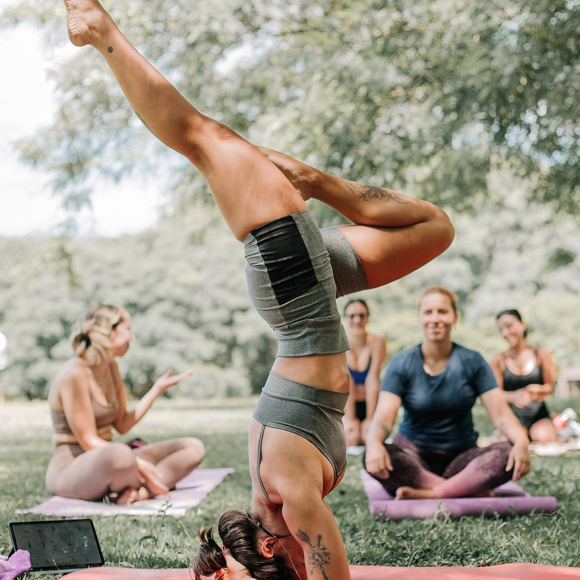 Yoga no Parque da Juventude — São Paulo /SP. Mareh Audiovisual