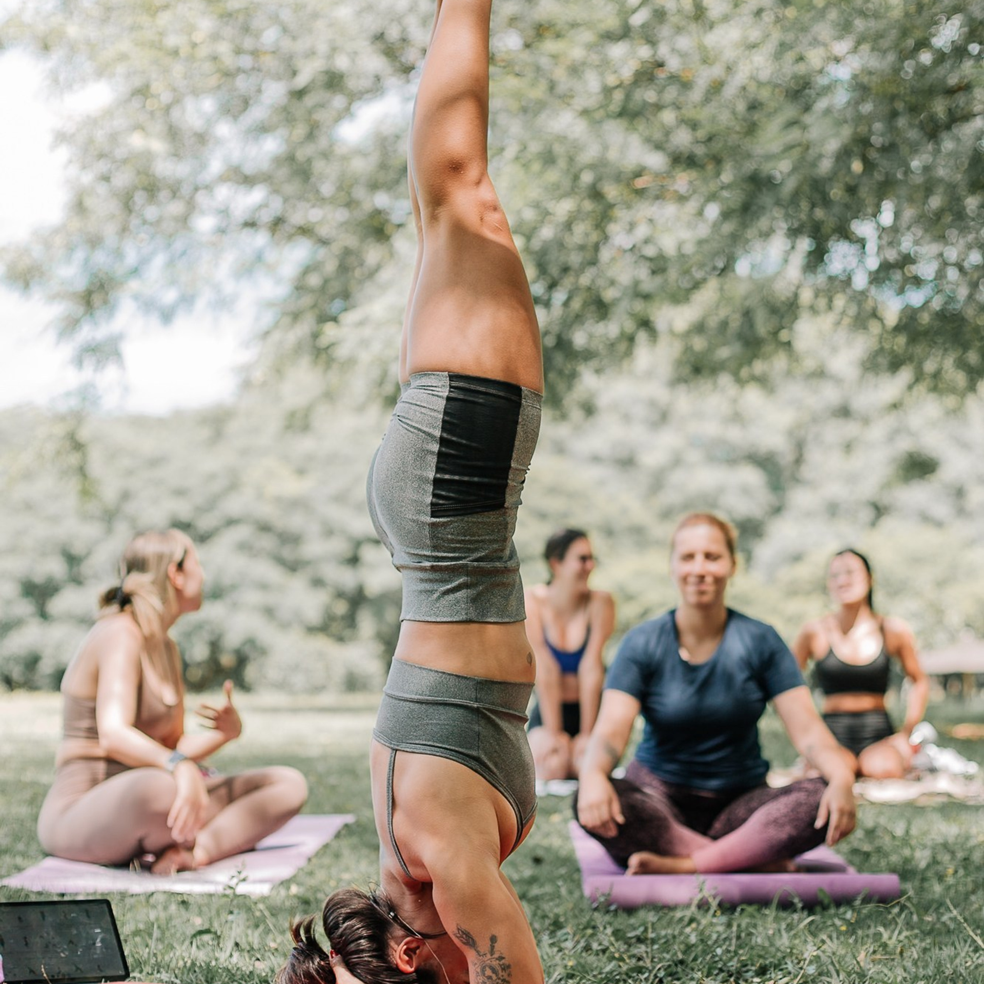 Yoga no Parque da Juventude — São Paulo /SP. Mareh Audiovisual