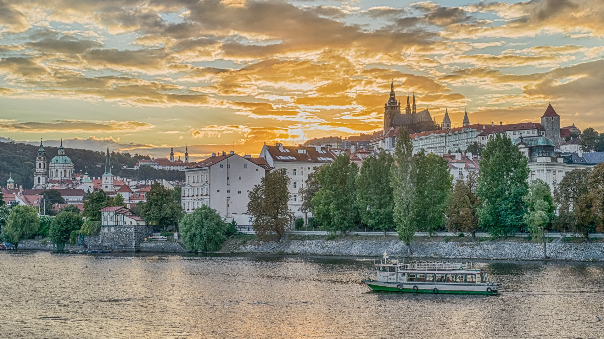 Prague | Czech Republic. Arte de Shanti Alex
