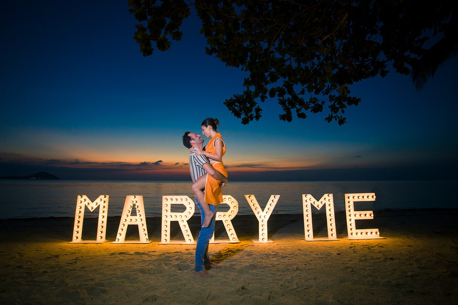 LED huge letters MARRY ME