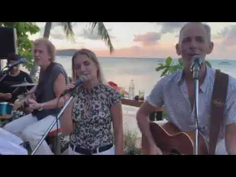 Live music. Koh Samui Wedding Planner | Beach & Villa Weddings — Magic Day