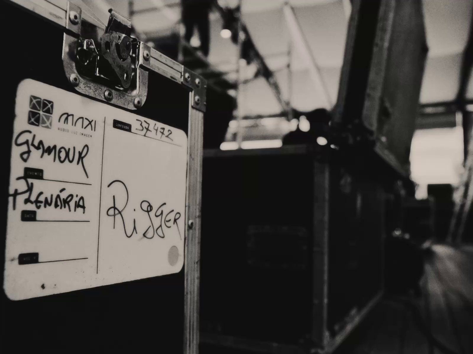BACKSTAGE. PIETRO SAURA