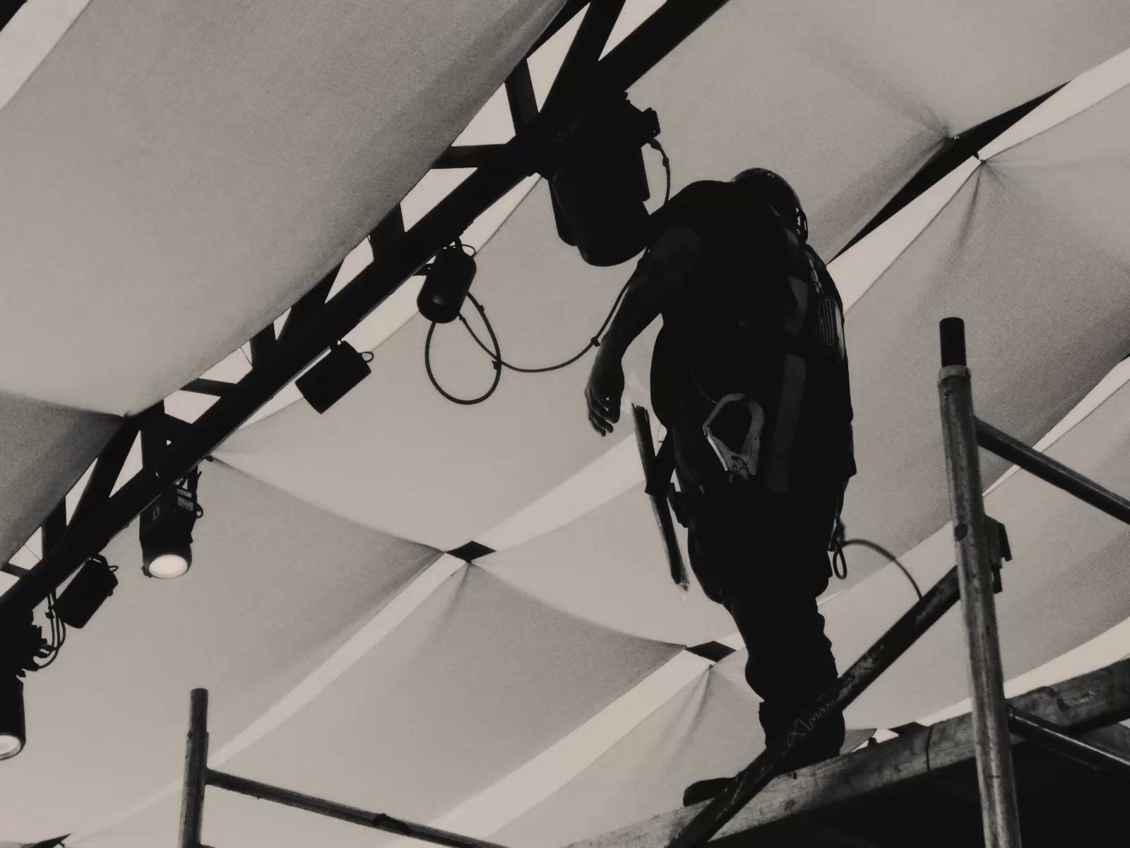 BACKSTAGE. PIETRO SAURA