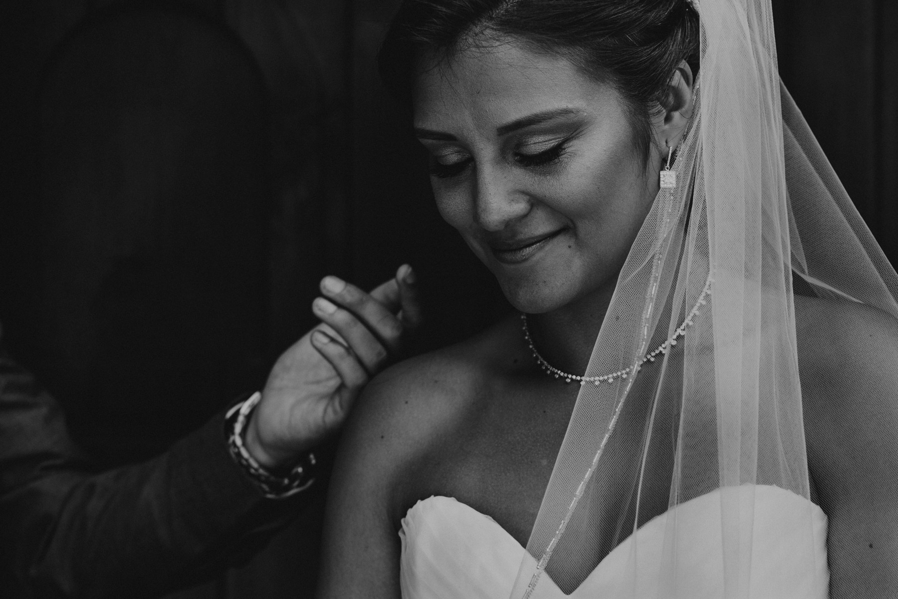 Contact. Fotografía Documetal & Editorial de bodas