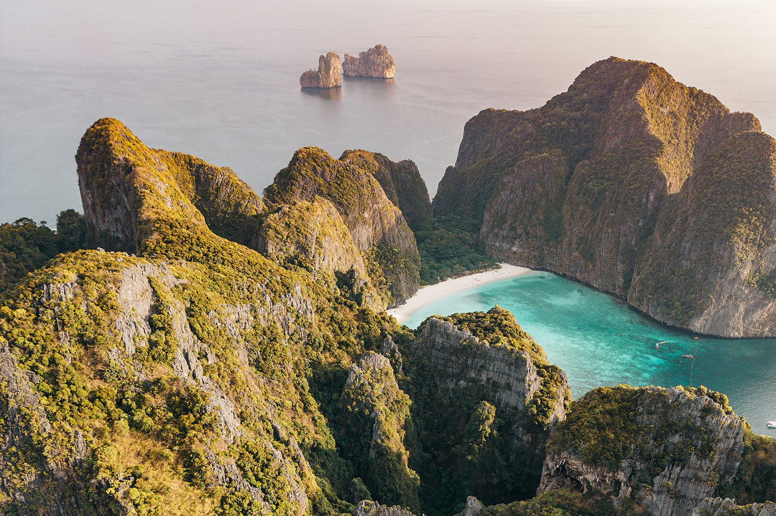 Alesia K. | Luxury Destination Photographer for Hotels, Brands & People in Asia & Worldwide