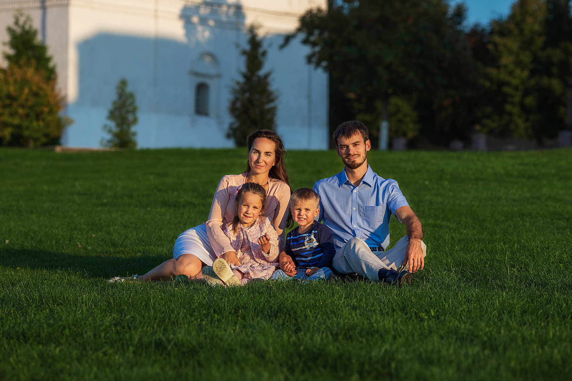 Family look for photo shooting. Family, kids and love story photographer in Toronto Marina Kishenko